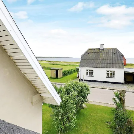 12 Person In Vestervig-by Traum *